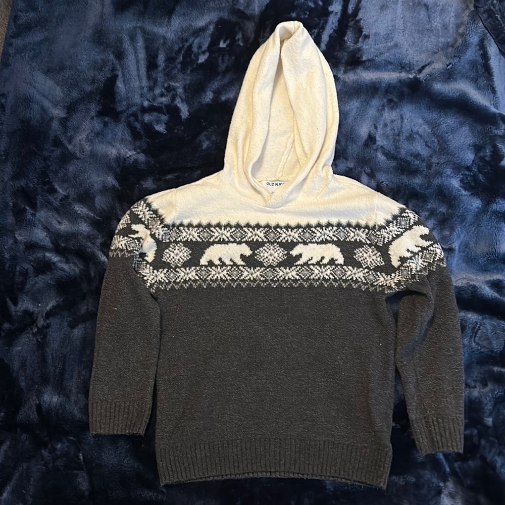 Kids sweater with hood